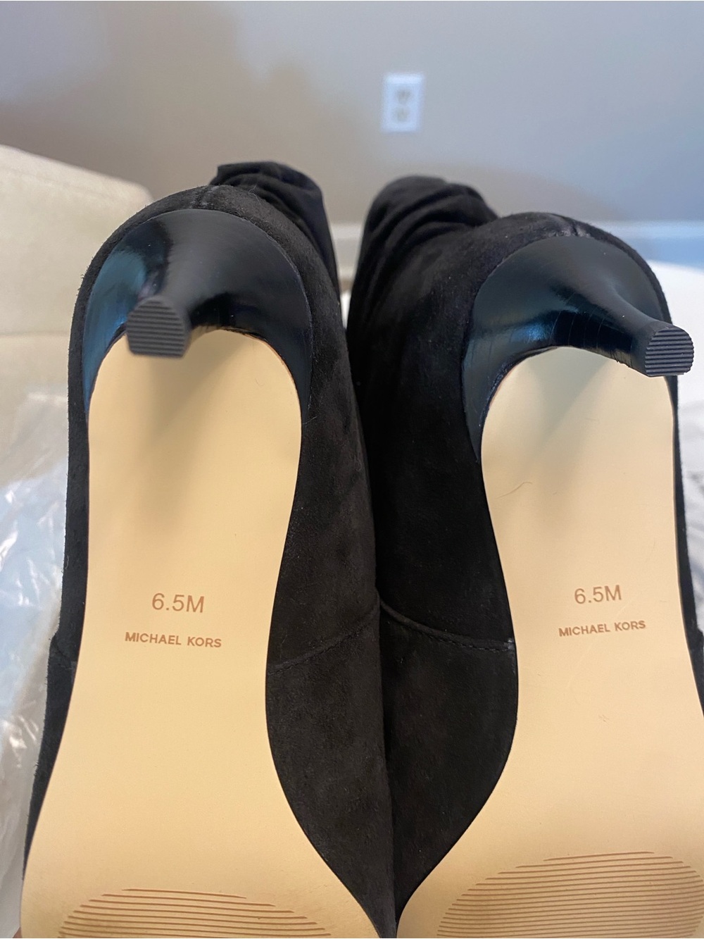Michael Kors Dawn Black Suede Slouchy Pointed-Toe Kitten Heel Ankle Booties NIB - Picture 5 of 8
